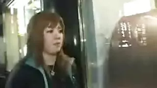 Istruzioni per la masturbazione con la mano per chi non ha nonne super troie un ragazzo!